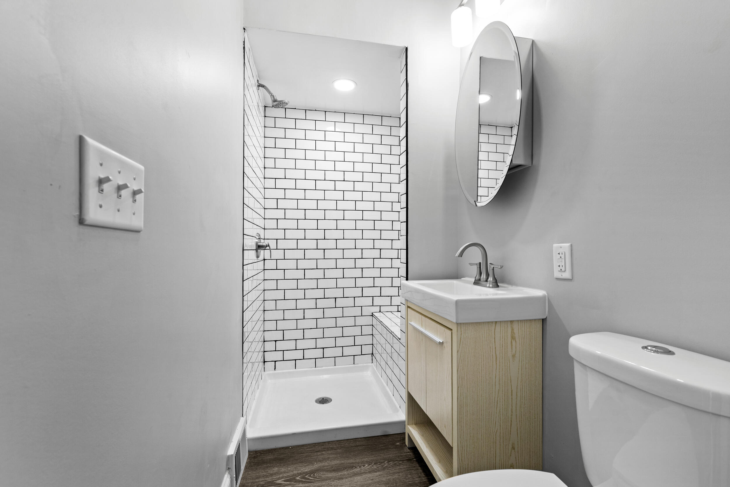 5529 West Rogers Street West Allis, WI 53219 - Photo 11 of 30 bathroom 1