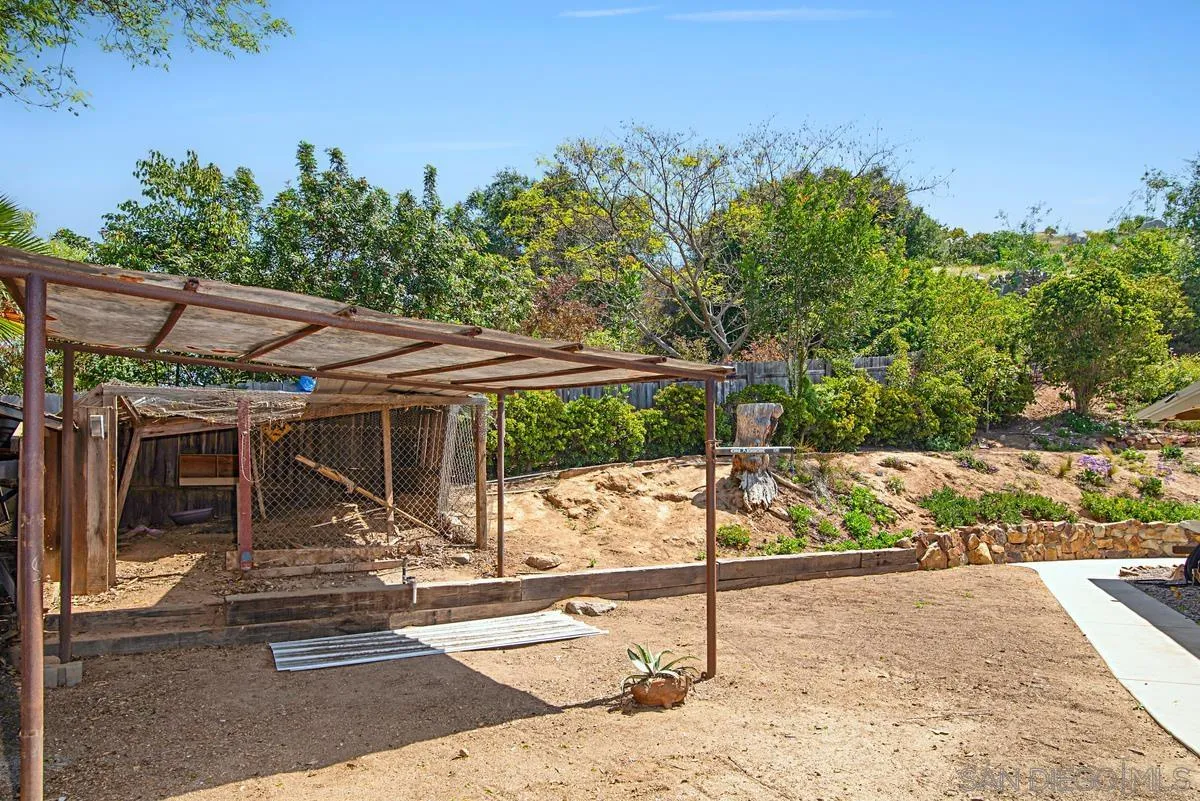 759 Via Flora Road San Marcos, CA 92069 - Photo 27 of 31 Gallery Image 27