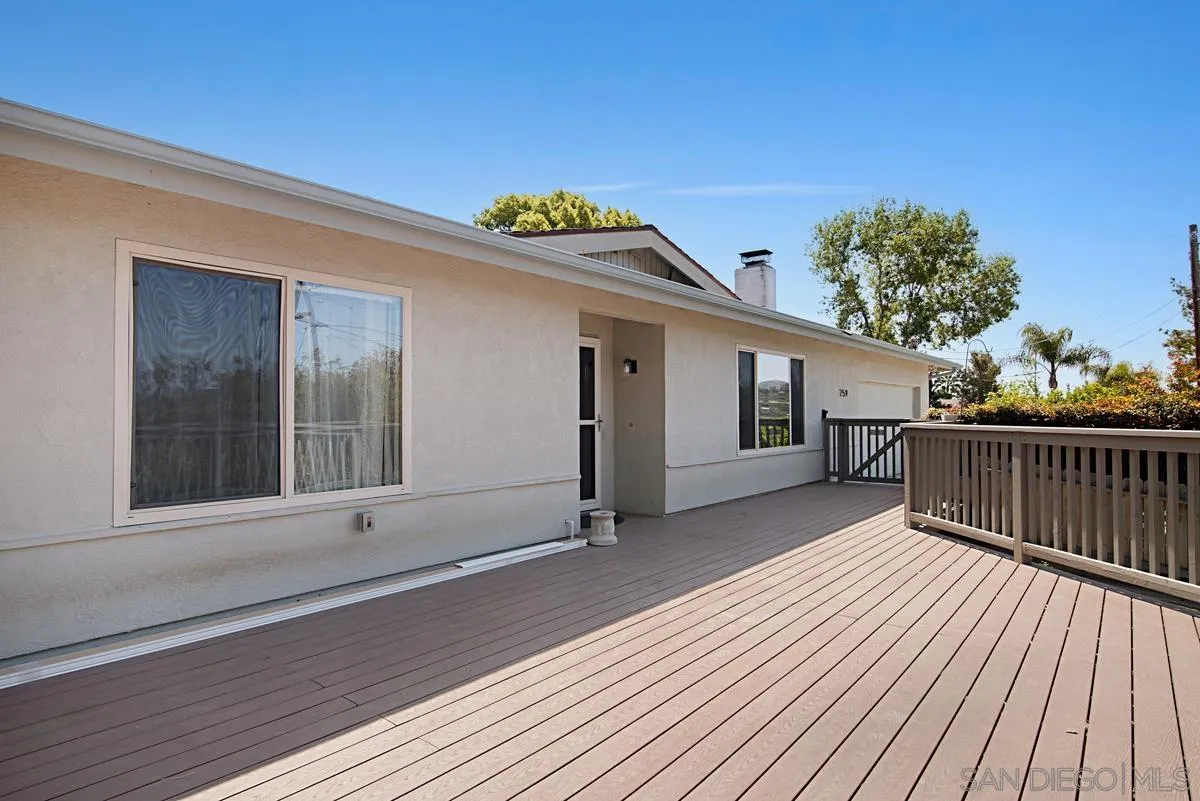 759 Via Flora Road San Marcos, CA 92069 - Photo 5 of 31 Gallery Image 5