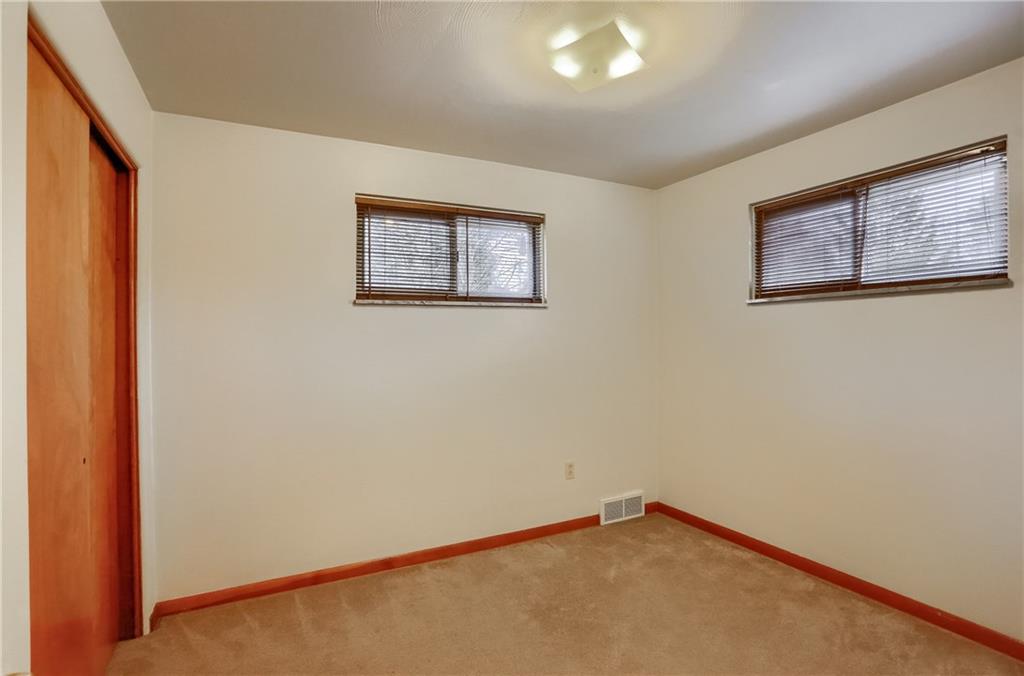 108 Siebert Road Pittsburgh, PA 15237 - Photo 12 of 25