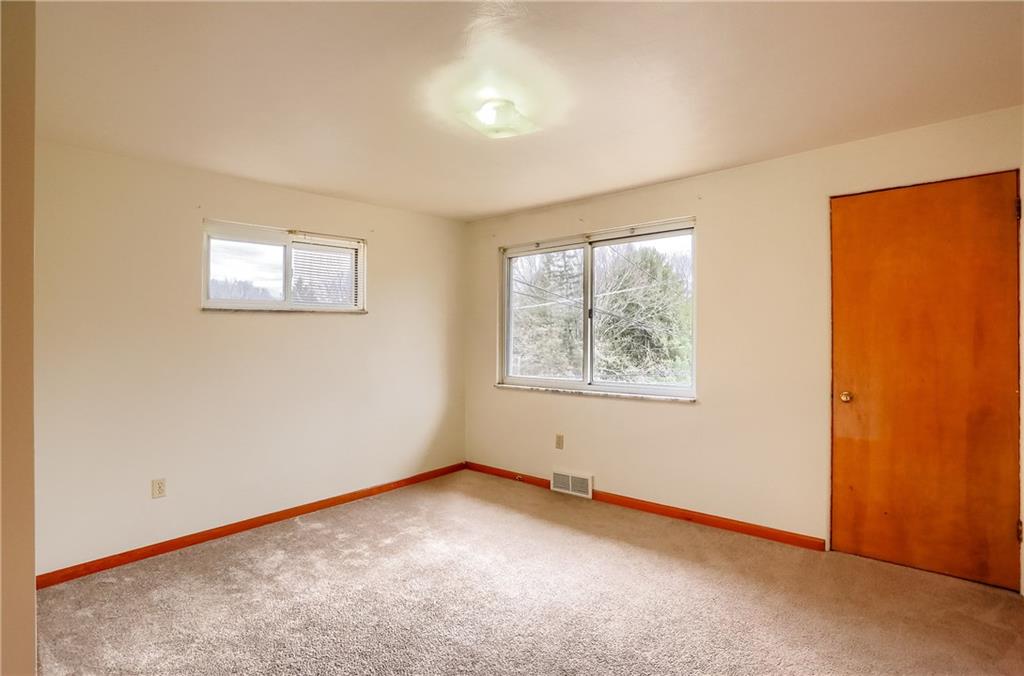 108 Siebert Road Pittsburgh, PA 15237 - Photo 13 of 25