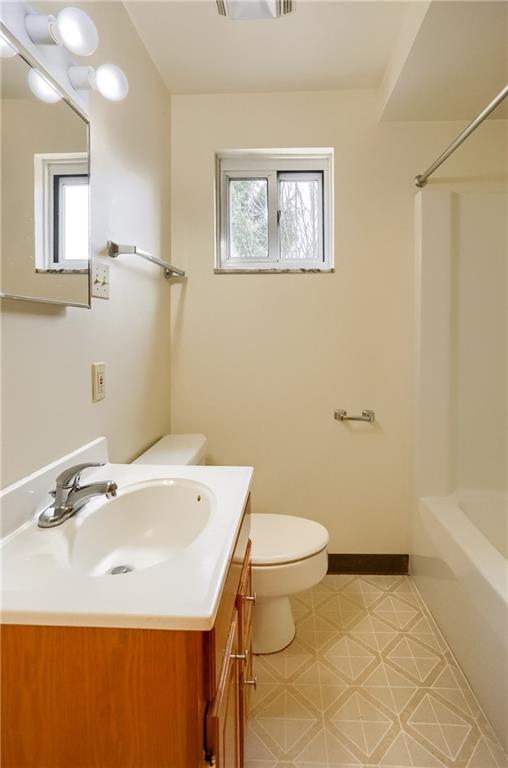 108 Siebert Road Pittsburgh, PA 15237 - Photo 14 of 25