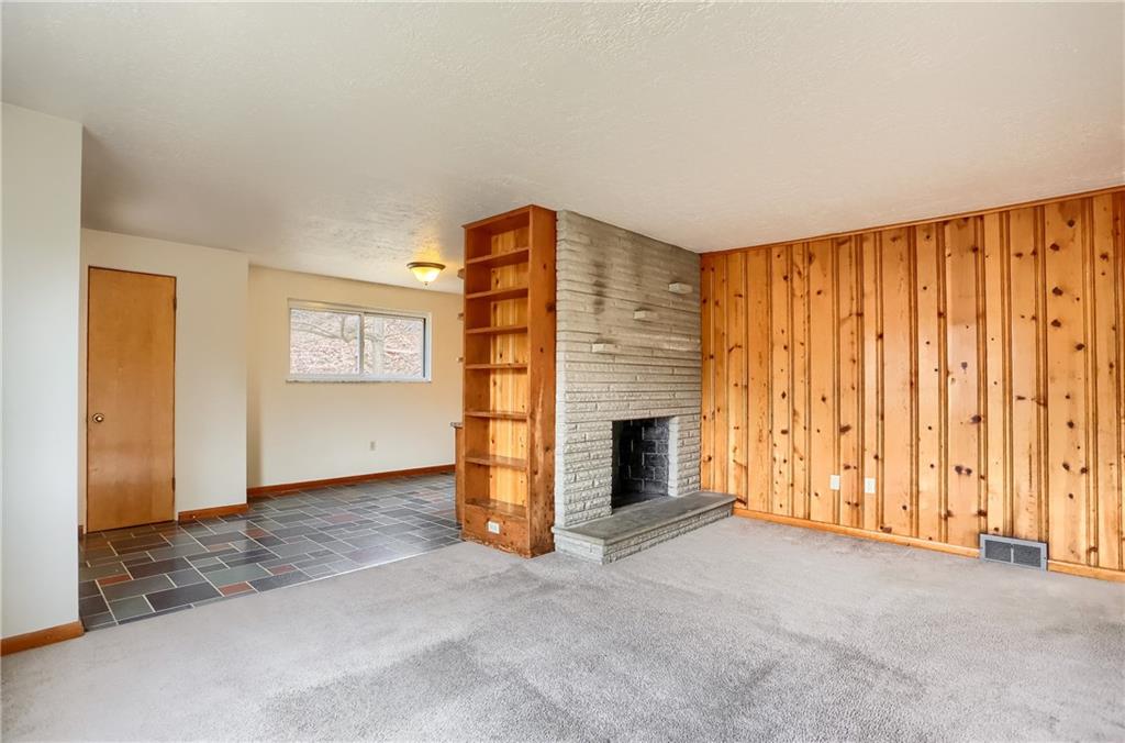 108 Siebert Road Pittsburgh, PA 15237 - Photo 7 of 25