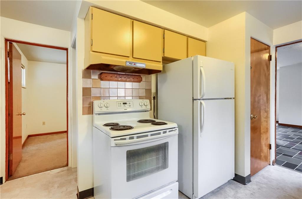 108 Siebert Road Pittsburgh, PA 15237 - Photo 8 of 25