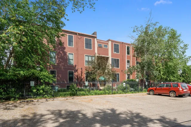 $85,990 | 1811 Elliot Avenue, Unit 2, Minneapolis, MN 55404