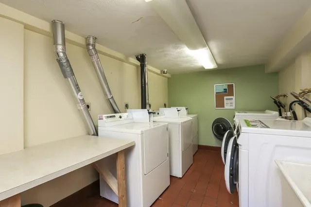 $85,990 | 1811 Elliot Avenue, Unit 2, Minneapolis, MN 55404