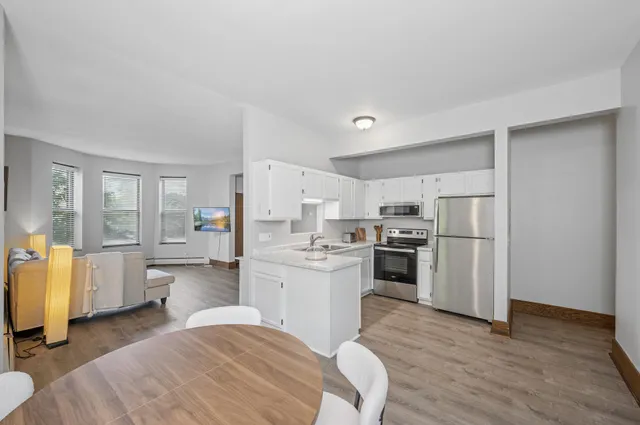 $85,990 | 1811 Elliot Avenue, Unit 2, Minneapolis, MN 55404