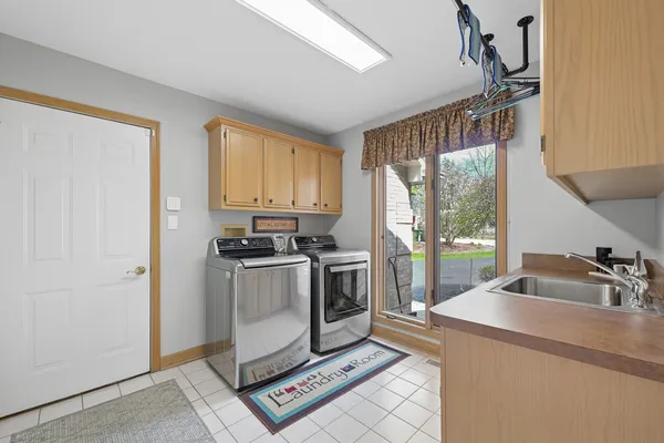 $869,900 | 16762 Deer Path Drive, Homer Glen, IL 60491