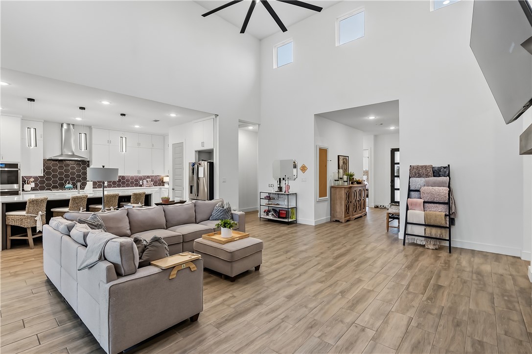 2852 Persimmon Ridge Court Bryan, TX 77807 - Photo 6 of 36