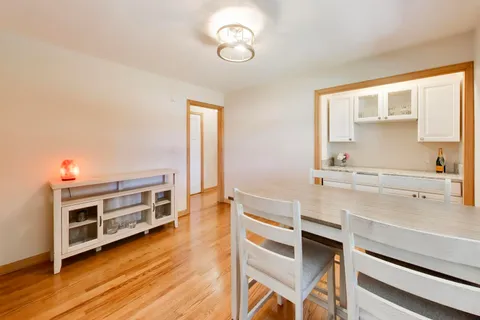 $587,000 | 1027 North Wilshire Lane, Arlington Heights, IL 60004