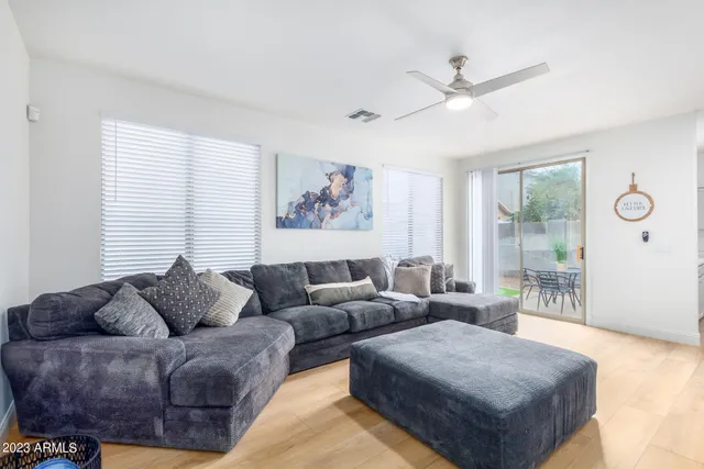 $9,995 | 5260 East Hopi Avenue, Mesa, AZ 85206