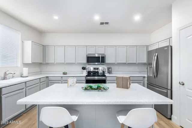 $9,995 | 5260 East Hopi Avenue, Mesa, AZ 85206