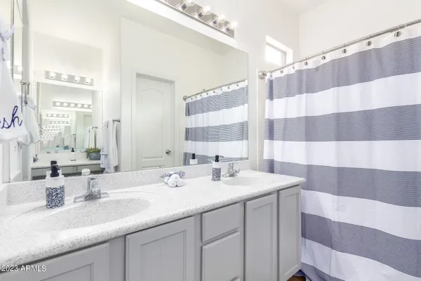 $9,995 | 5260 East Hopi Avenue, Mesa, AZ 85206
