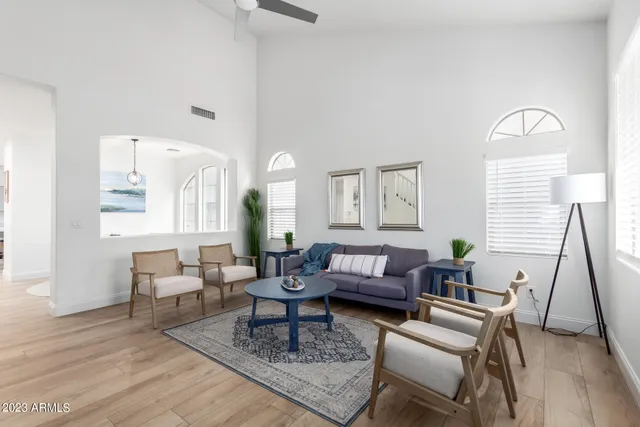 $9,995 | 5260 East Hopi Avenue, Mesa, AZ 85206