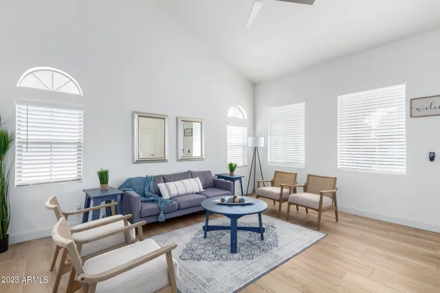 $9,995 | 5260 East Hopi Avenue, Mesa, AZ 85206