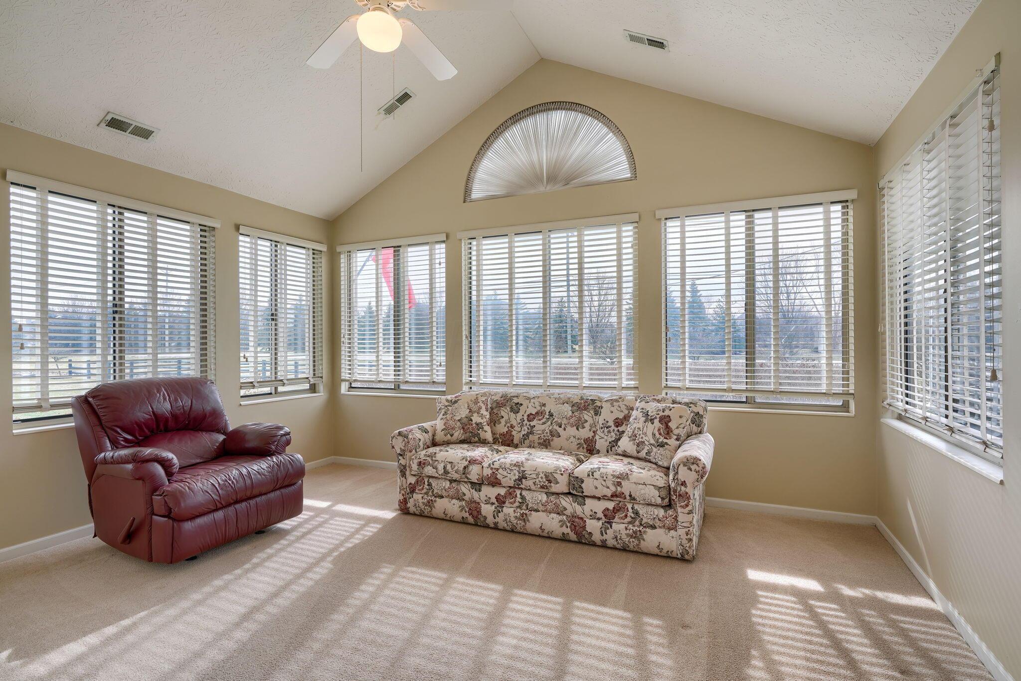 3725 Stoneway Point Powell, OH 43065 - Photo 12 of 54 3725 Stoneway Pt (39)
