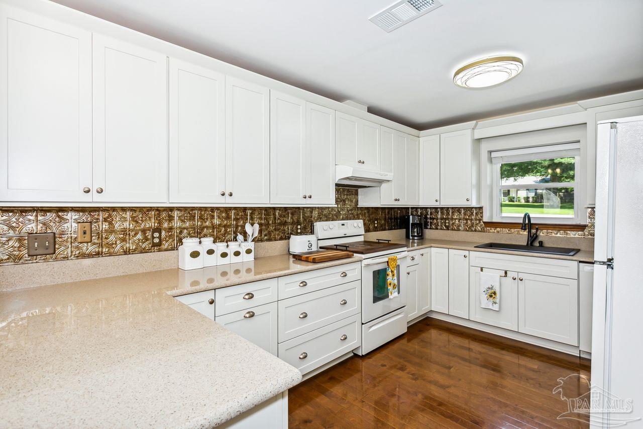 5490 Rowe Trail Pace, FL 32571 - Photo 14 of 47