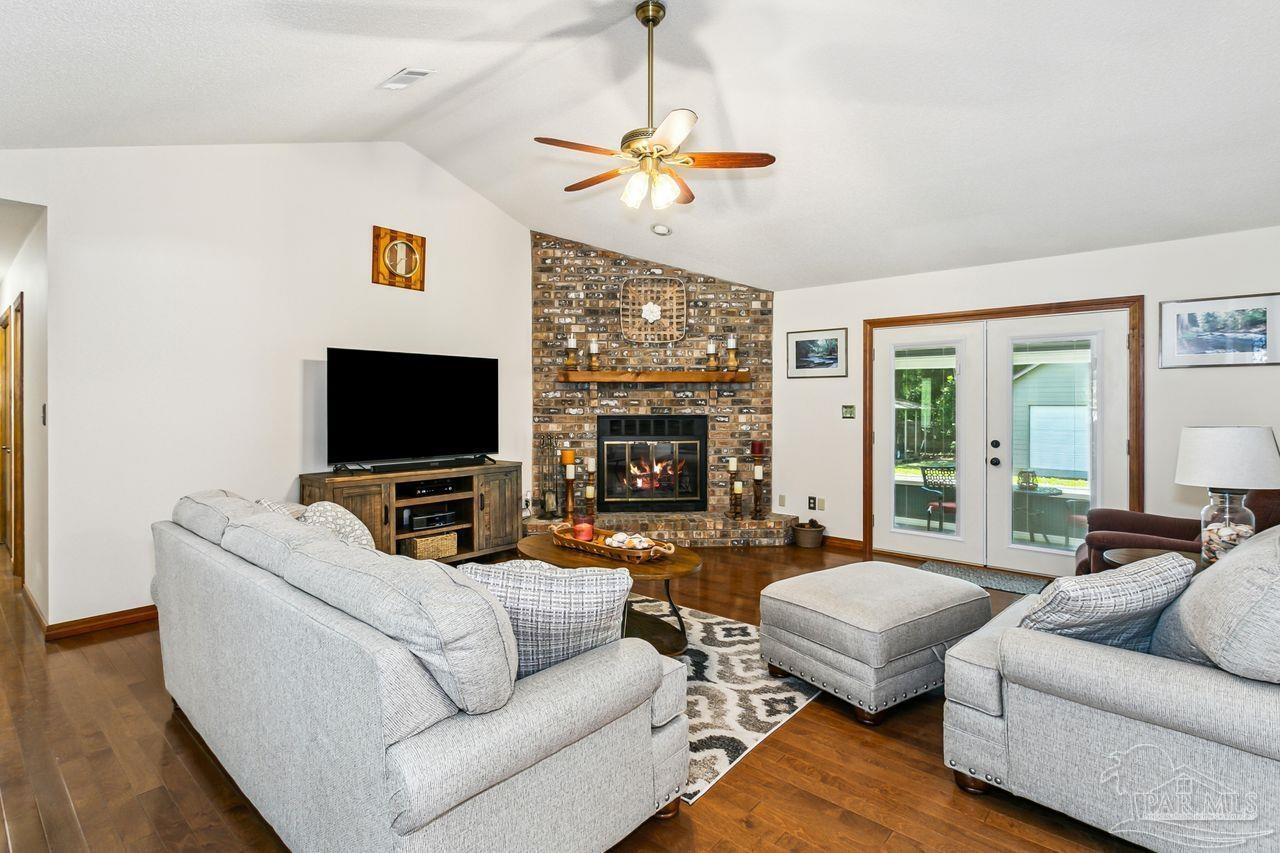 5490 Rowe Trail Pace, FL 32571 - Photo 8 of 47