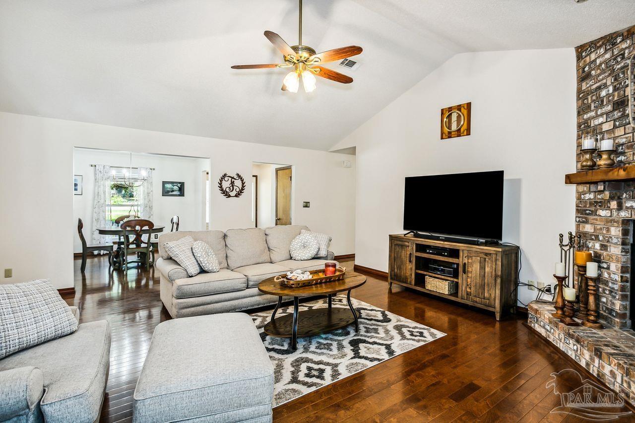 5490 Rowe Trail Pace, FL 32571 - Photo 10 of 47