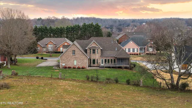 $850,000 | 2570 Creekstone Circle, Maryville, TN 37804