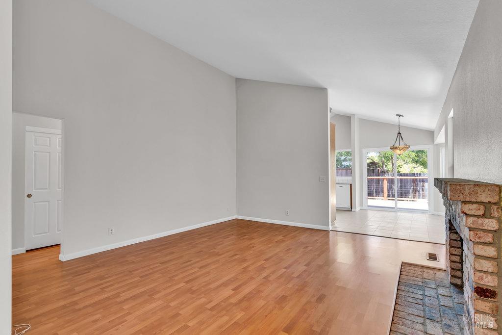 1936 Seville Street Santa Rosa, CA 95403 - Photo 4 of 47