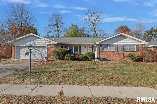 $224,900 | 29 Belhaven Drive, Springfield, IL 62704