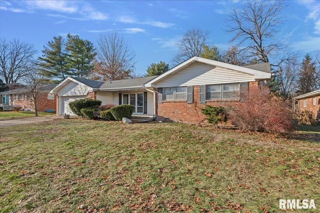 $224,900 | 29 Belhaven Drive, Springfield, IL 62704