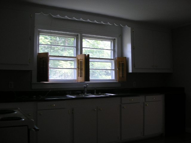 112 Parkins Mill Road Greenville, SC 29607 - Photo 3 of 5