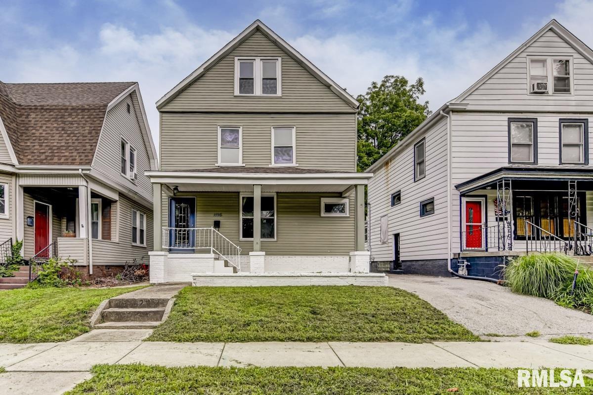 1126 South Walnut Street Springfield, IL 62704 - Photo 1 of 32 Gallery Image 1