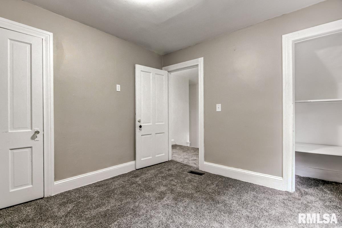 1126 South Walnut Street Springfield, IL 62704 - Photo 23 of 32 Gallery Image 23