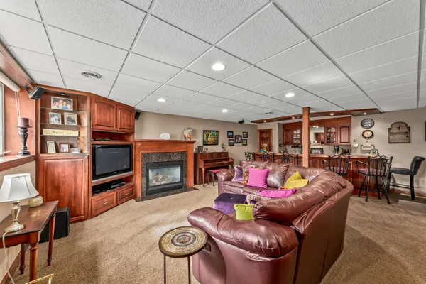 $965,000 | 14445 West Meadowshire Drive, New Berlin, WI 53151