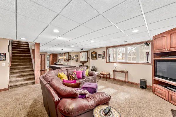 $965,000 | 14445 West Meadowshire Drive, New Berlin, WI 53151