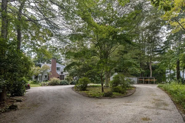 $2,845,000 | 16 Vine Street, Marion, MA 02738