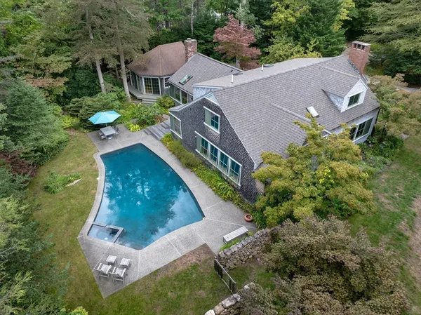 $2,845,000 | 16 Vine Street, Marion, MA 02738