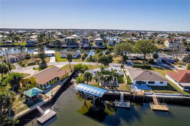 $365,000 | 3387 Minnow Creek Drive, Hernando Beach, FL 34607