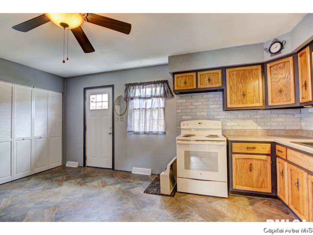 2141 East Keys Avenue Springfield, IL 62702 - Photo 14 of 27