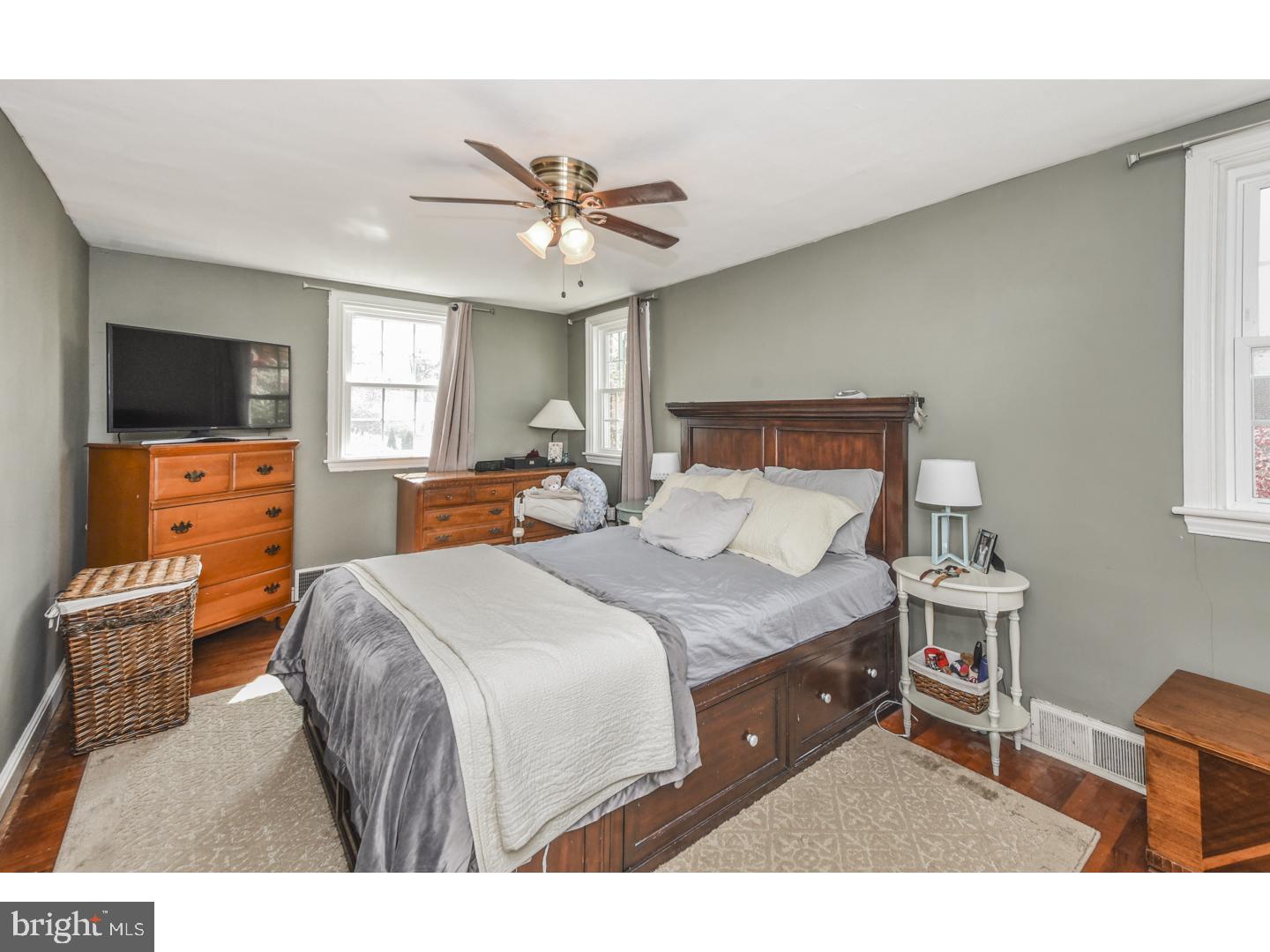 506 Enfield Road Oreland, PA 19075 - Photo 22 of 25 Bedroom - Main