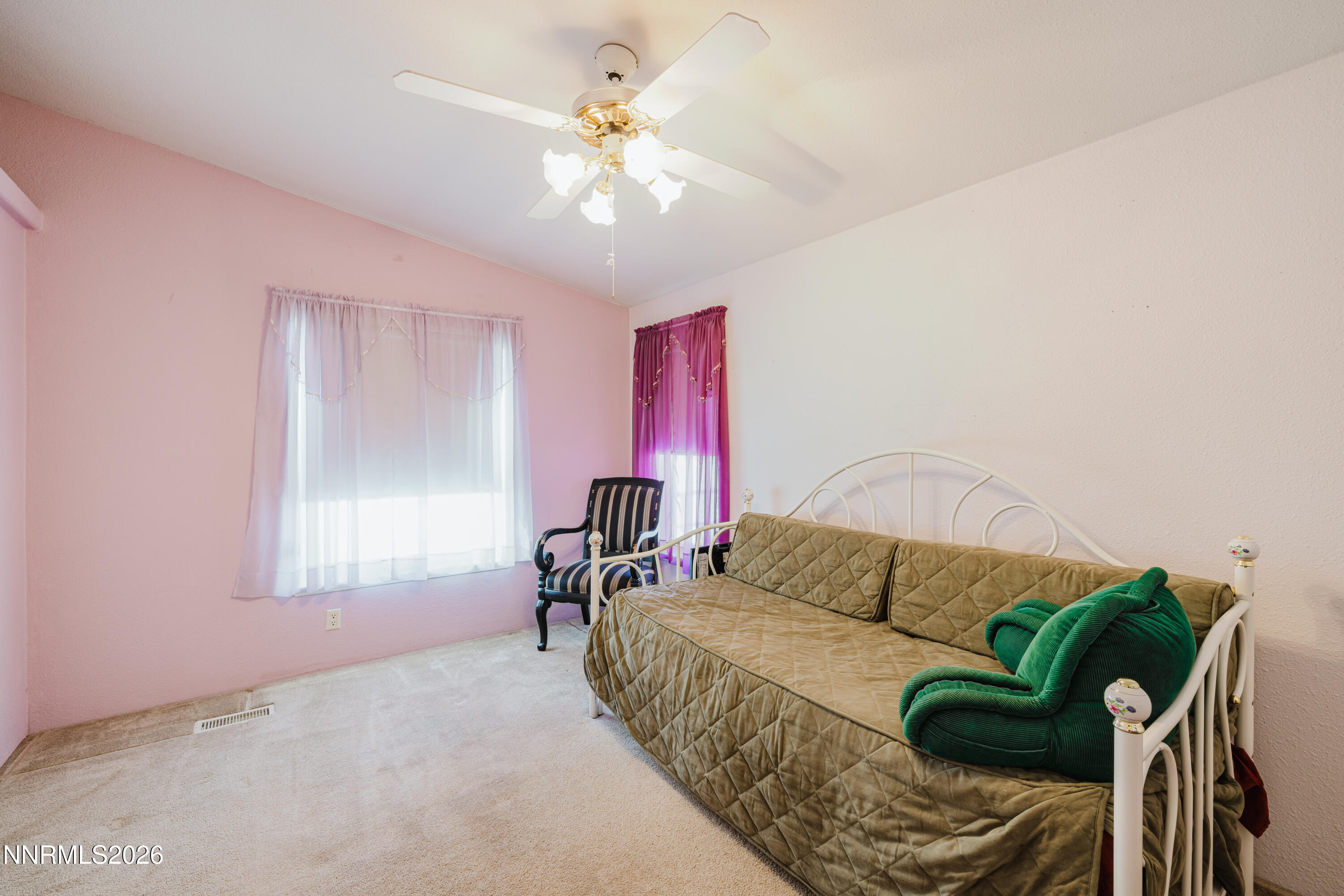 2013 Blume Ranch Road Lamoille, NV 89828 - Photo 23 of 37 a living room with furniture and a window