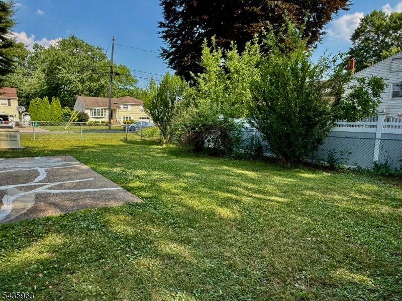 65 Wabeno Avenue Springfield, NJ 07081 - Photo 7 of 43