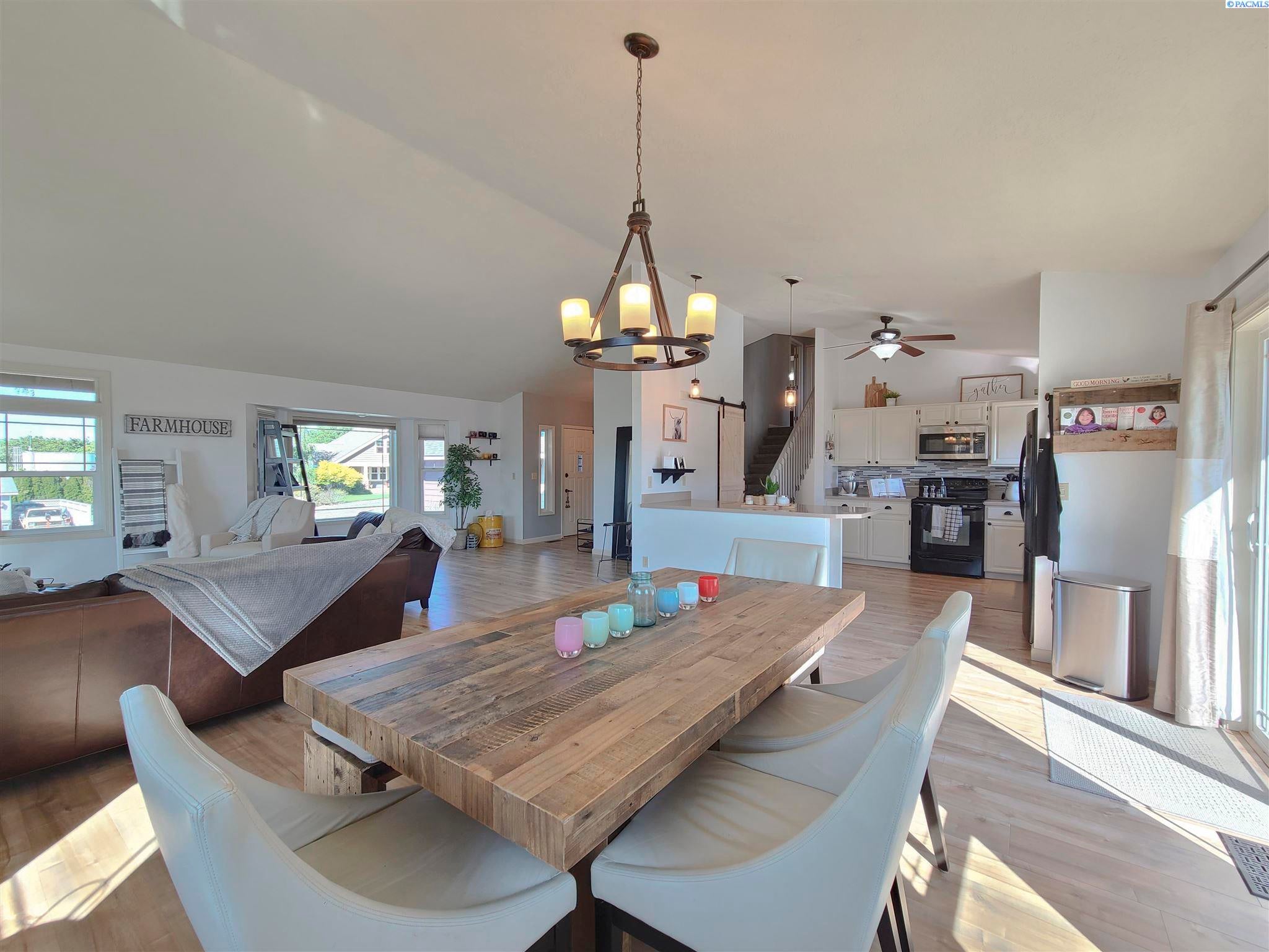 274 Rachel Road Kennewick, WA 99338 - Photo 4 of 30 Gallery Image 4