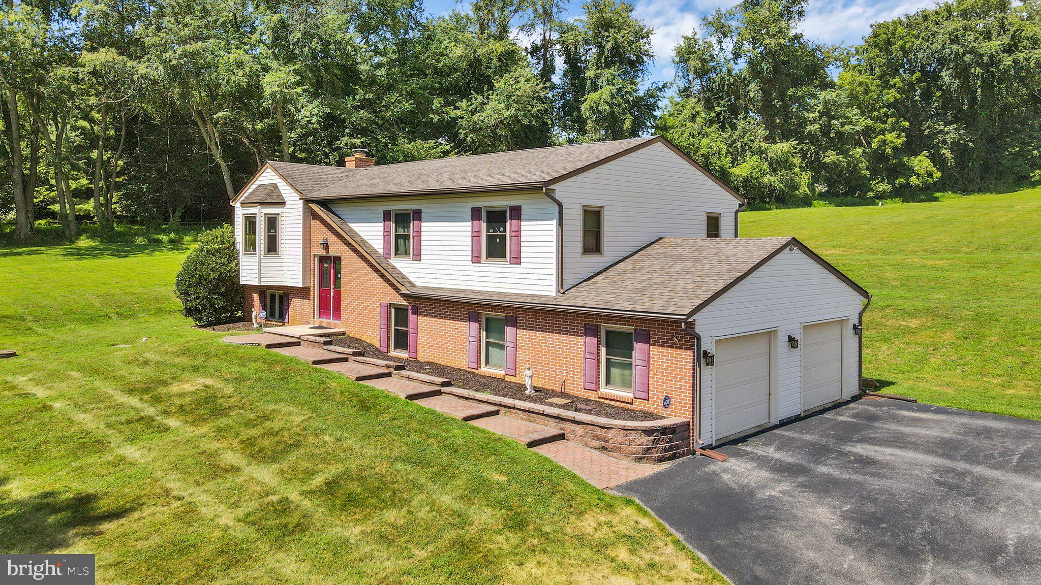 198 Blue Rock Road West Chester, PA 19382 - Photo 4 of 46 Gallery Image 4