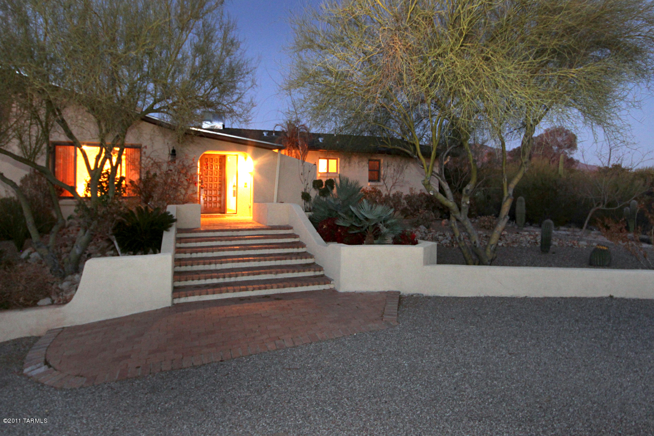 800 West Panorama Road Tucson, AZ 85704 - Photo 1 of 38 Gallery Image 1