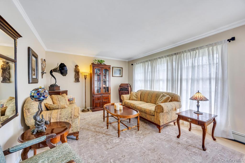 66 Vincent Road Hicksville, NY 11801 - Photo 10 of 35
