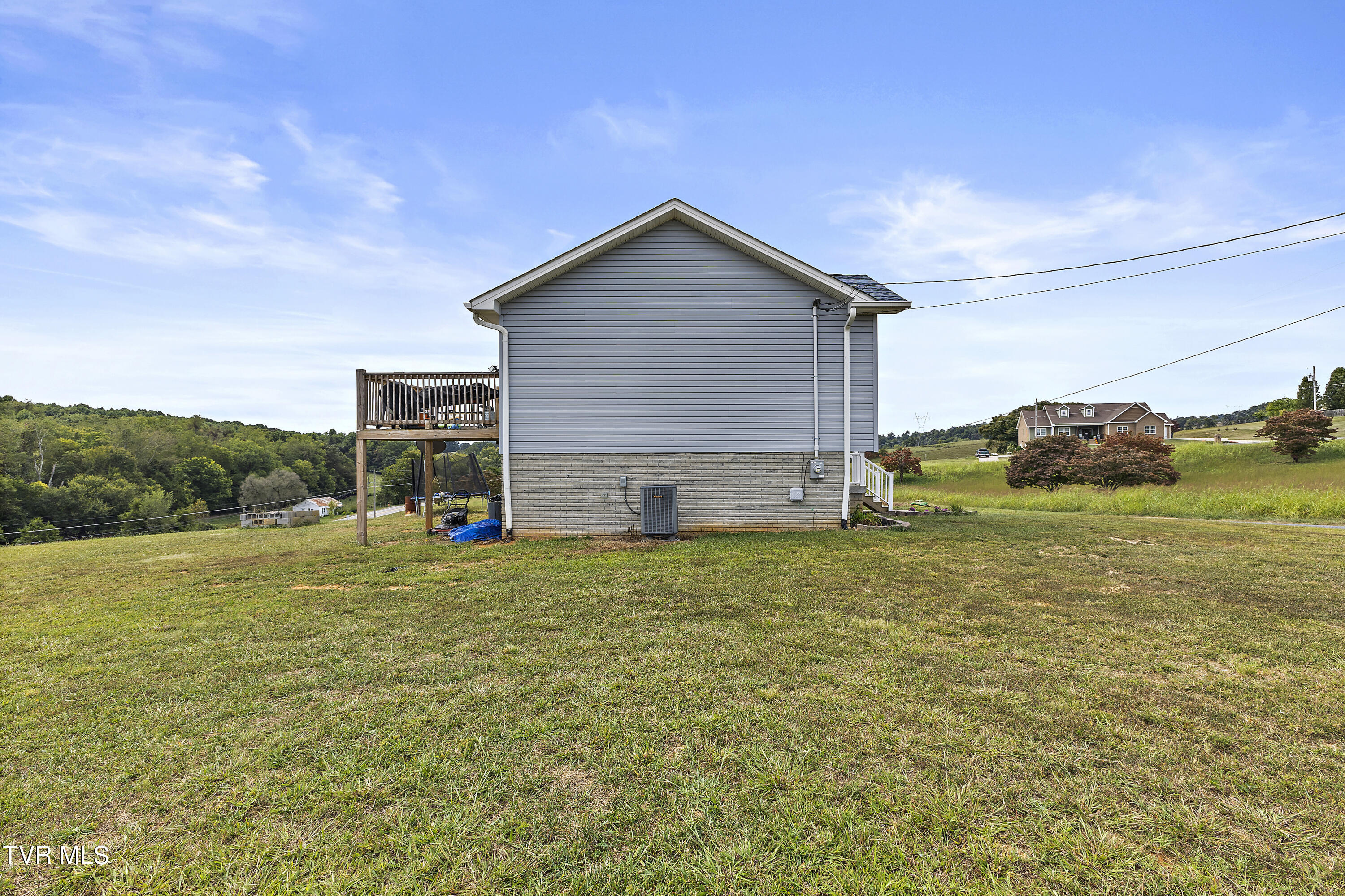 156 Milk Thistle Way Fall Branch, TN 37656 - Photo 4 of 30 128A5486