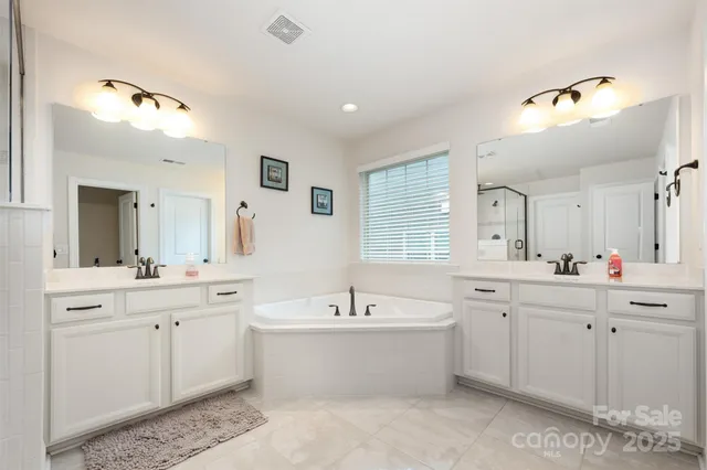 $719,900 | 820 Pecan Tree Lane, Fort Mill, SC 29715