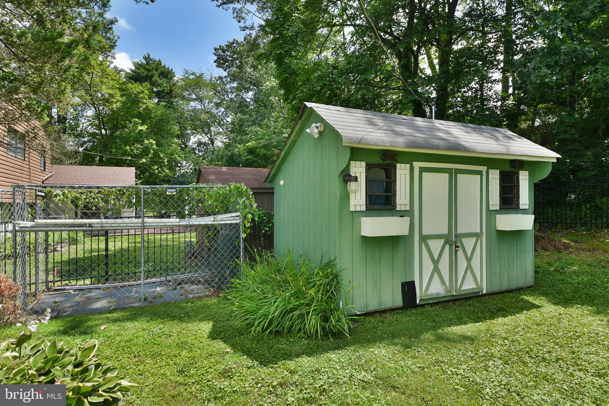 1035 Old Ford Road Huntingdon Valley, PA 19006 - Photo 39 of 39 a view of a house with a yard