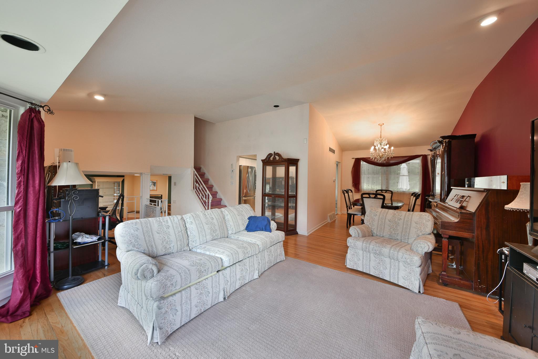 1035 Old Ford Road Huntingdon Valley, PA 19006 - Photo 7 of 39 a living room with furniture and a lamp