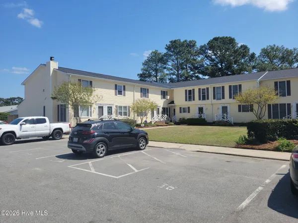 $1,250 | 109 Oakmont Drive, Unit 48, Greenville, NC 27858