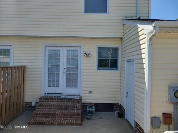 $1,250 | 109 Oakmont Drive, Unit 48, Greenville, NC 27858