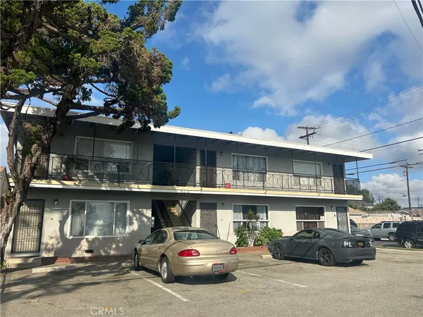 a view of an entryway